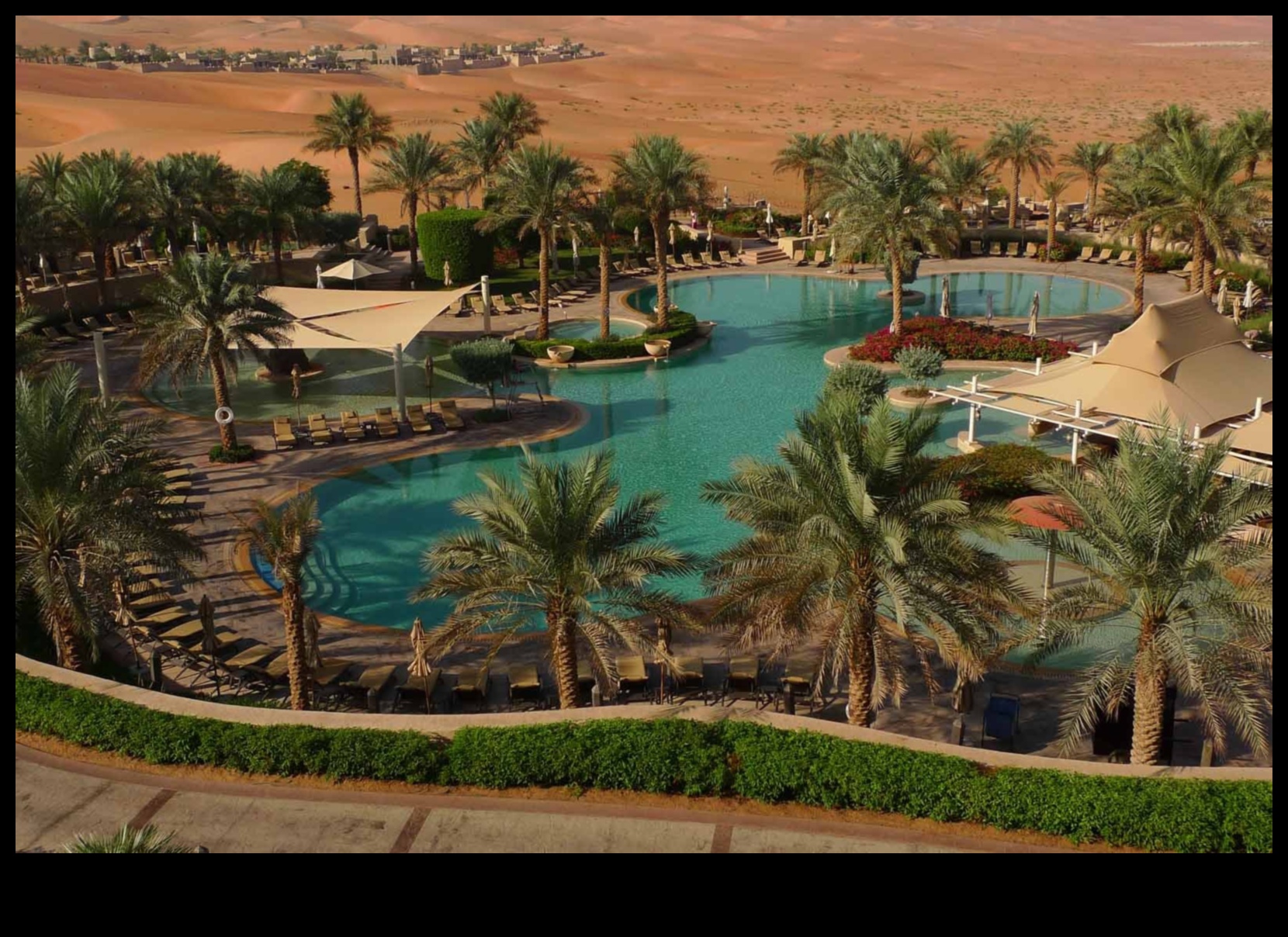 Πλούσιο Oasis: Βουτήξτε στην πολυτέλεια με τη συλλογή μας Oasis Anklet