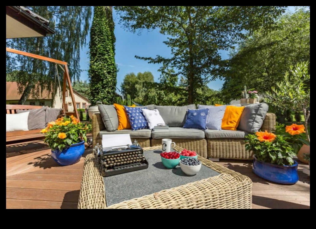 Ποιες είναι μερικές συμβουλές για τη διακόσμηση ενός εξωτερικού χώρου διασκέδασης με παράκτια διακόσμηση;