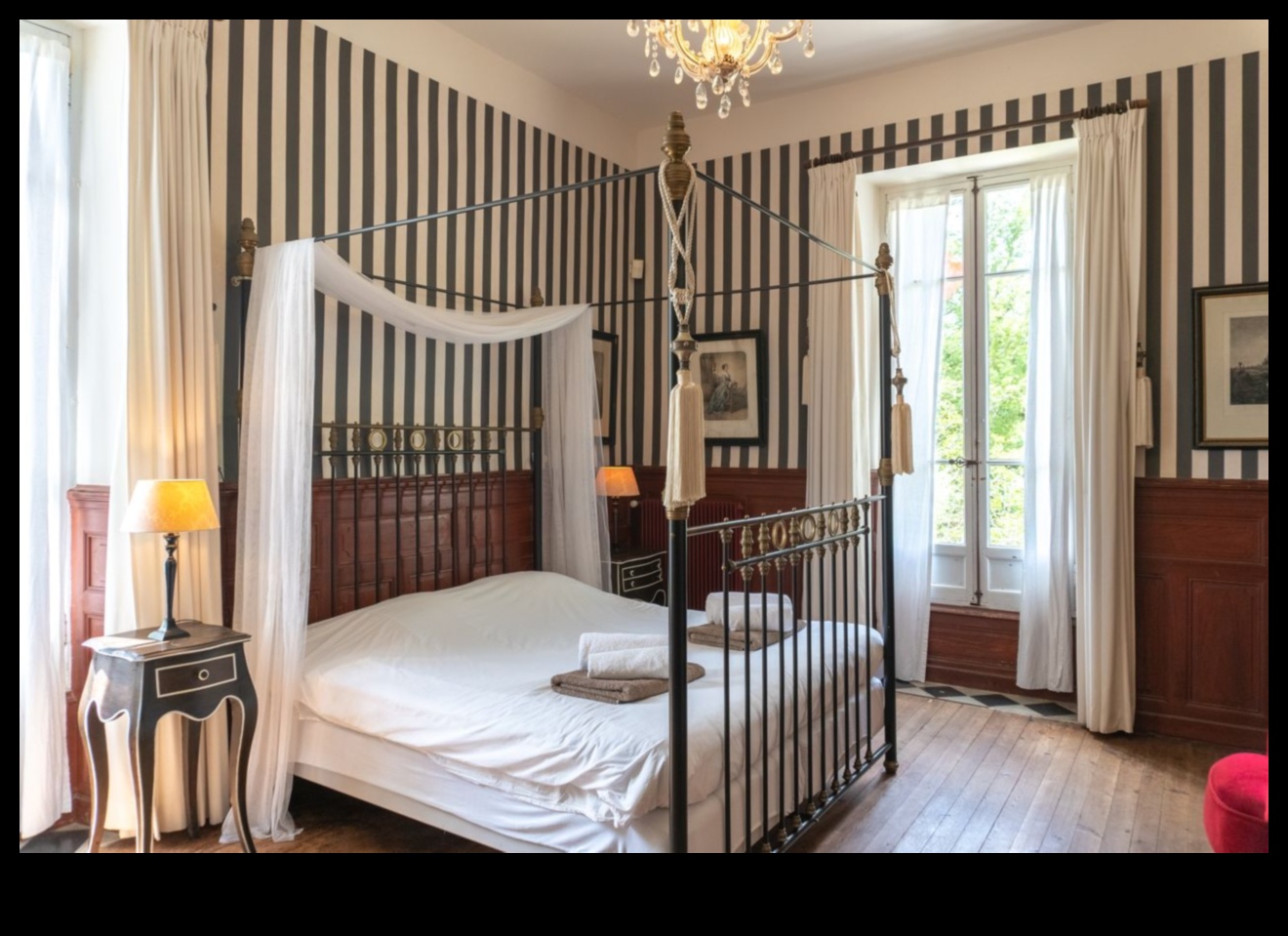 Regal Reverie: Dream in Radiant Splendor with Our Set Selection