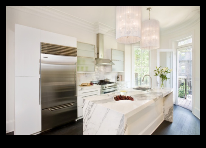 Κομψοί τρόποι χρήσης μαρμάρου στη διακόσμηση της κουζίνας