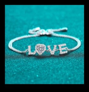 Εκθαμβωτικές απολαύσεις: Εξερευνήστε τη λεπτή ομορφιά των σχεδίων βραχιολιών μας