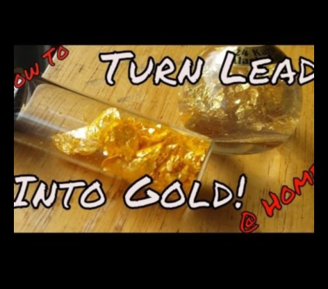 Fashion Alchemy: Μετατρέψτε τα καθημερινά κομμάτια σε μοντέρνο χρυσό