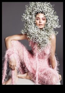 Glamour Gazette: Η καθημερινή σας ανασκόπηση των Stylish Trendy Insights