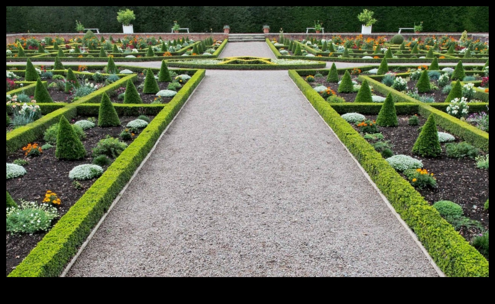 Silver Garden Μια ακτινοβόλος όαση ηρεμίας 1 Silver Garden: Bloom in Radiant Elegance