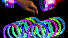 Φωτεινοί σύνδεσμοι: Συνδέστε το στυλ σας με τα βραχιόλια μας με λαμπερούς συνδέσμους